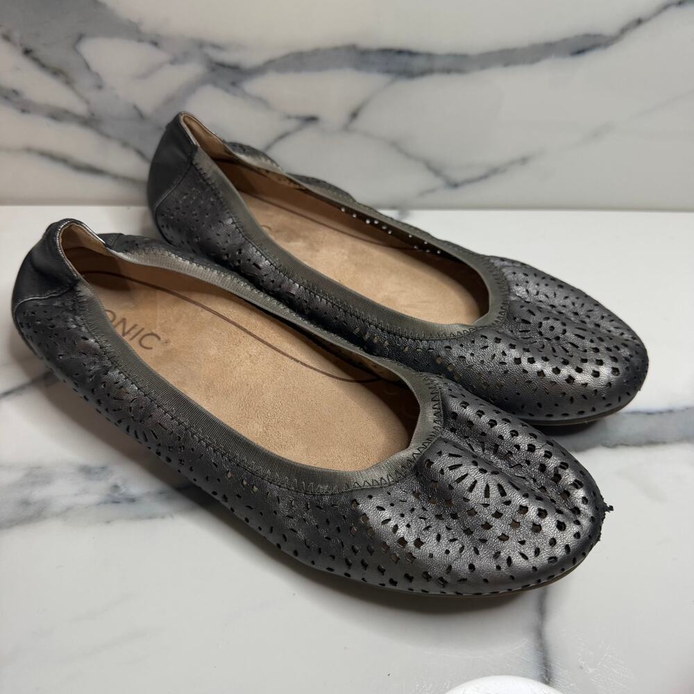 Vionic Women's Gray Metallic Robyn Ballet Flats Sz 9 Comfort Minimalist FLAW